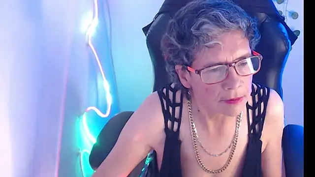 selena ferreira online show from 05-11-26, 02:45