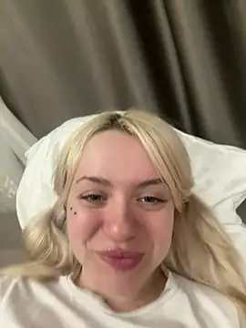 CassieCuteees online show from 04-25-26, 09:23