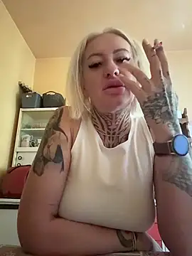 wowblue83 online show from 04-24-26, 09:23