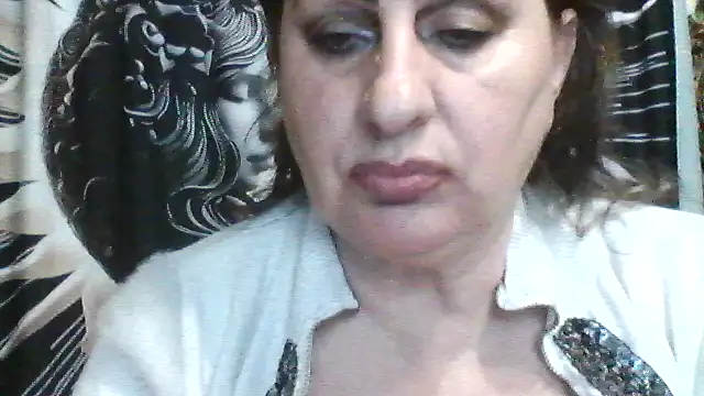 LoaqLovew online show from 04-30-26, 01:50