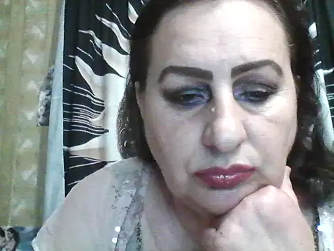 LoaqLovew online show from 05-25-26, 07:47