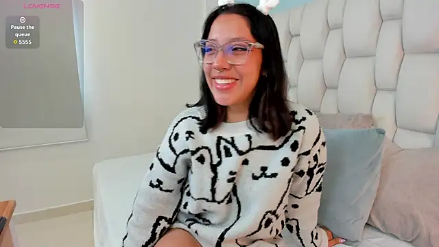 vayra moon online show from 05-26-26, 06:04