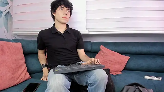 DemonFoxx online show from 04-27-26, 01:42