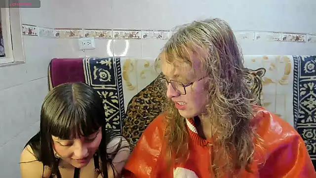 Snapshot of Jinnbooky chatting on 06-23-26, 12:47 Jinnbooky online show from 06-23-26, 12:47