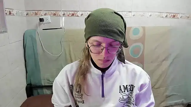 Snapshot of Jinnbooky chatting on 07-11-26, 06:38 Jinnbooky online show from 07-11-26, 06:38