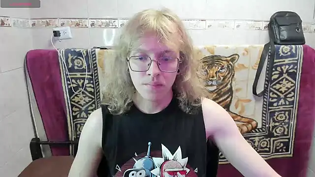 Snapshot of Jinnbooky chatting on 07-23-26, 09:40 Jinnbooky online show from 07-23-26, 09:40