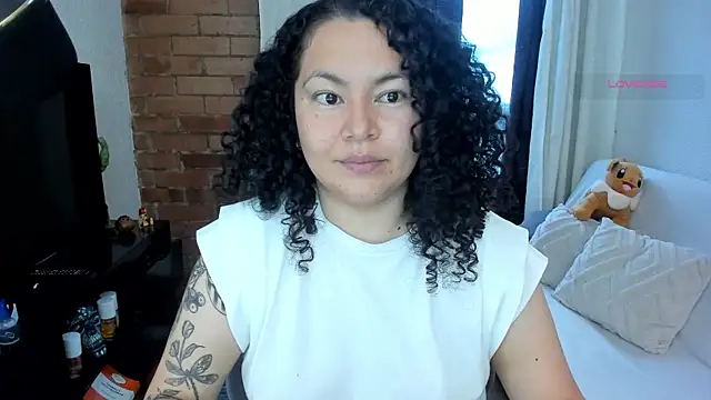 Snapshot of MissBronte chatting on 06-03-26, 10:59 MissBronte online show from 06-03-26, 10:59