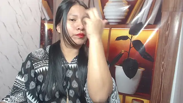 Sol vannesa online show from 05-19-26, 01:56