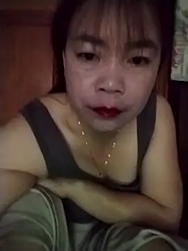Snapshot of Squirt107 chatting on 05-18-26, 12:18 Squirt107 online show from 05-18-26, 12:18