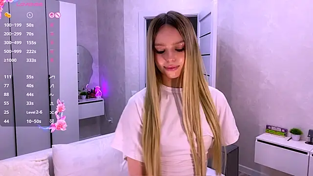 Snapshot of Mooniesiesita chatting on 06-10-26, 10:19 Mooniesiesita online show from 06-10-26, 10:19
