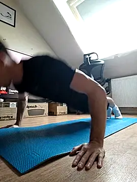 Osuleom29 online show from 04-26-26, 03:10