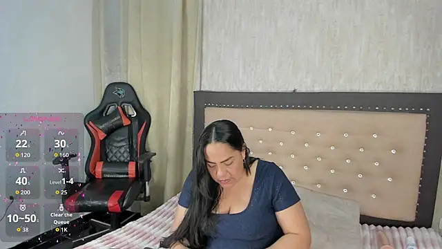 Zoedeleon online show from 06-11-26, 07:23