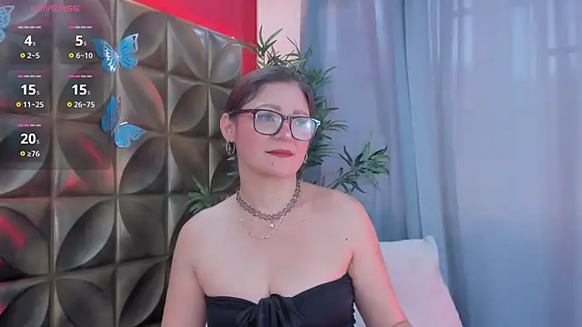 Snapshot of Gaia_rougee chatting on 07-10-26, 06:32 Gaia rougee online show from 07-10-26, 06:32