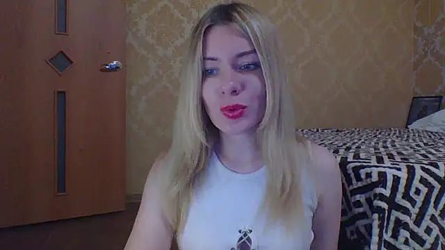 Softy Aura  online show from 05-19-26, 06:47