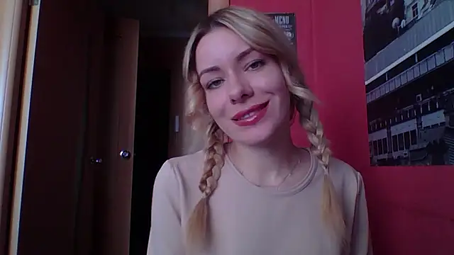 Softy Aura  online show from 05-30-26, 11:40
