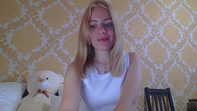 Snapshot of Softy_Aura_ chatting on 07-29-26, 02:15 Softy Aura online show from 07-29-26, 02:15