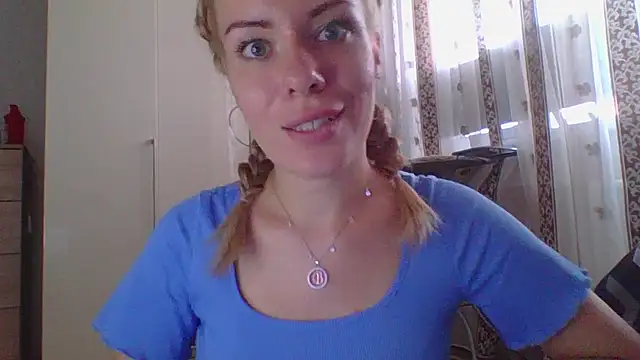 Snapshot of Softy_Aura_ chatting on 08-05-26, 12:08 Softy Aura online show from 08-05-26, 12:08
