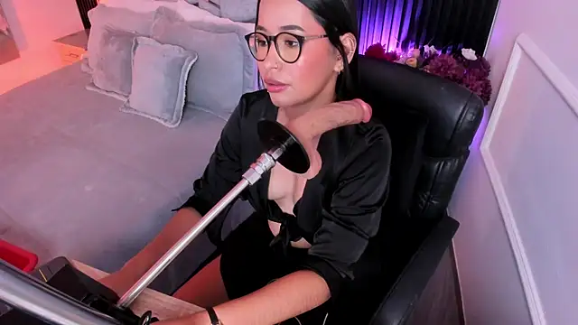 Snapshot of Alessiaspice chatting on 07-07-26, 04:48 Alessiaspice online show from 07-07-26, 04:48