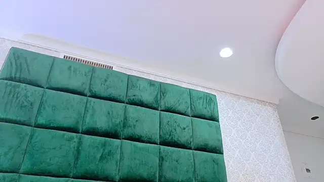 Elektradoll1 online show from 05-02-26, 12:43