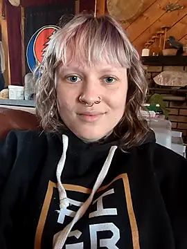 Snapshot of RosieSwitchBitch chatting on 05-05-26, 03:31 RosieSwitchBitch online show from 05-05-26, 03:31