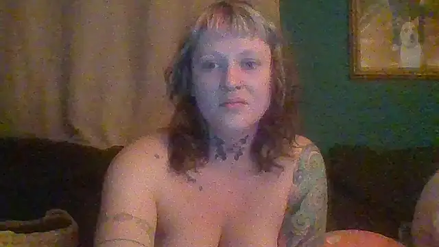 Snapshot of RosieSwitchBitch chatting on 05-09-26, 03:01 RosieSwitchBitch online show from 05-09-26, 03:01