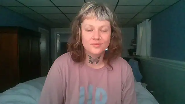 Snapshot of RosieSwitchBitch chatting on 05-21-26, 12:45 RosieSwitchBitch online show from 05-21-26, 12:45