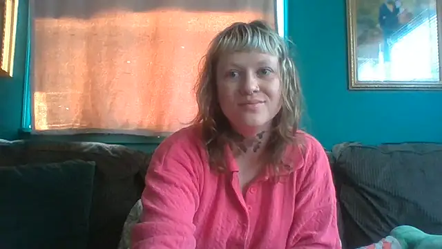 Snapshot of RosieSwitchBitch chatting on 06-06-26, 10:53 RosieSwitchBitch online show from 06-06-26, 10:53