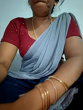 Snapshot of Tamil_Hot_HoneyBee chatting on 06-25-26, 06:56 Tamil Hot HoneyBee online show from 06-25-26, 06:56