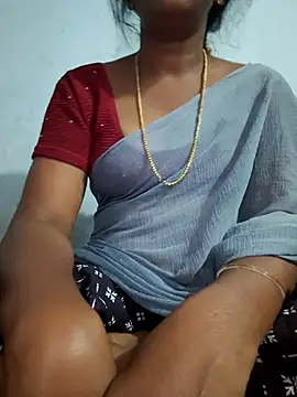 Snapshot of Tamil_Hot_HoneyBee chatting on 07-05-26, 04:19 Tamil Hot HoneyBee online show from 07-05-26, 04:19