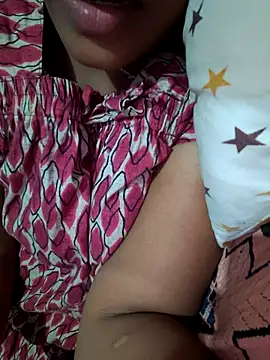 Snapshot of Tamil_Hot_HoneyBee chatting on 07-18-26, 05:06 Tamil Hot HoneyBee online show from 07-18-26, 05:06