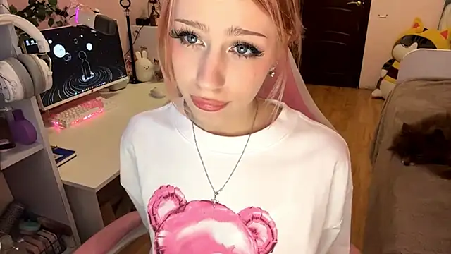 Snapshot of milimoon chatting on 04-28-26, 01:04 milimoon online show from 04-28-26, 01:04