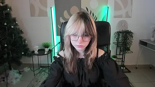 NyxCalderra online show from 05-18-26, 04:51