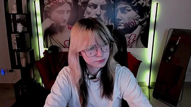 NyxCalderra online show from 05-26-26, 04:19