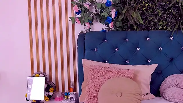 CherryMuse  online show from 06-26-26, 04:28
