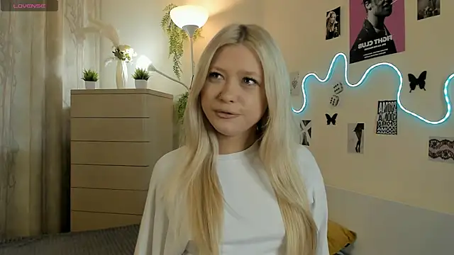 MidnightPoise online show from 04-27-26, 06:11