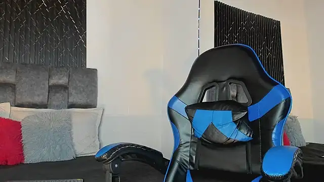 ThiagoSexy005 online show from 07-12-26, 12:23