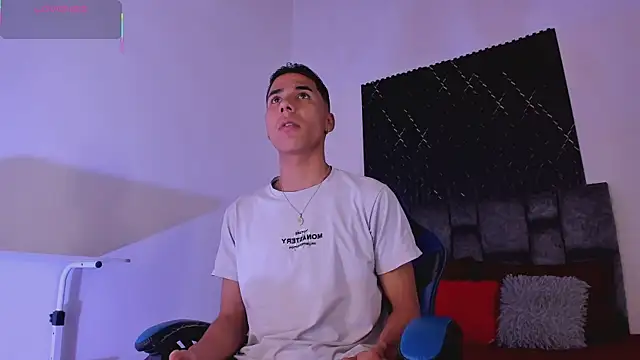 ThiagoSexy005 online show from 07-31-26, 11:48