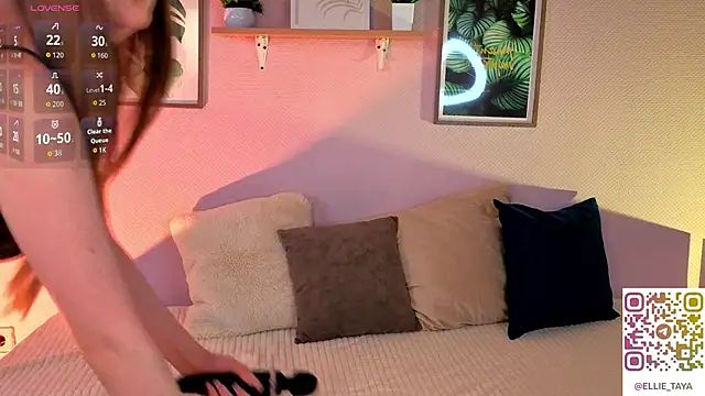 Snapshot of Secret_Materiaiz chatting on 05-22-26, 08:14 Secret Materiaiz online show from 05-22-26, 08:14