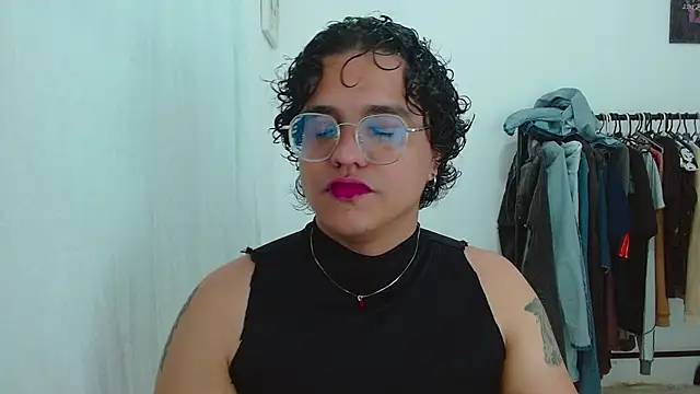 Snapshot of Diane_exotic chatting on 05-17-26, 01:25 Diane exotic online show from 05-17-26, 01:25