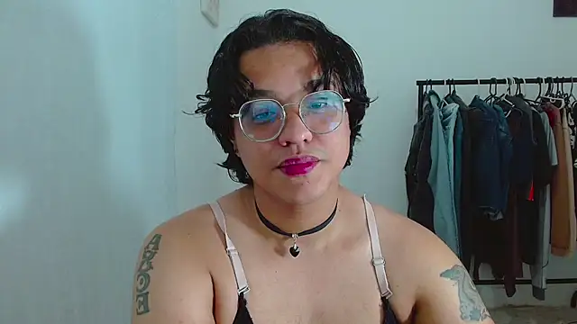 Snapshot of Diane_exotic chatting on 05-24-26, 10:37 Diane exotic online show from 05-24-26, 10:37
