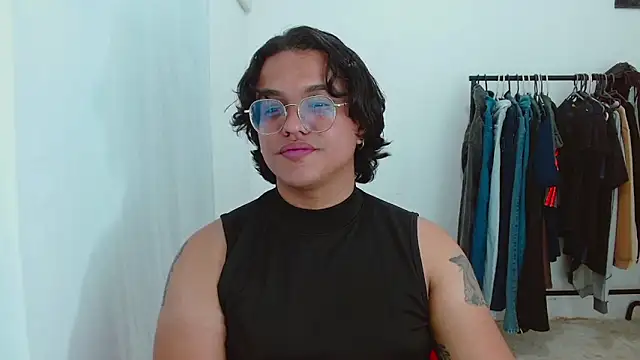 Snapshot of Diane_exotic chatting on 06-03-26, 12:57 Diane exotic online show from 06-03-26, 12:57