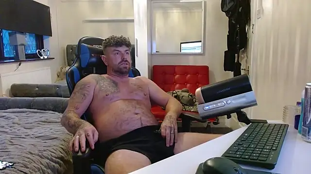 Snapshot of Naughtybihubbyxx chatting on 07-06-26, 08:44 Naughtybihubbyxx online show from 07-06-26, 08:44