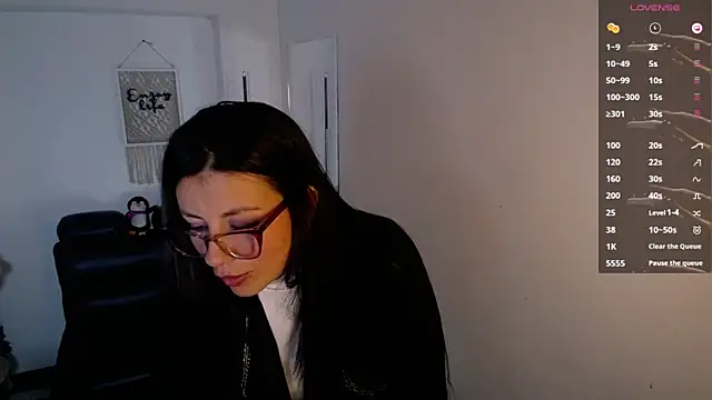 Snapshot of Valeri_bj chatting on 06-09-26, 08:31 Valeri bj online show from 06-09-26, 08:31