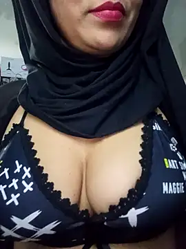 nadia  abaud online show from 01-06-25, 01:42