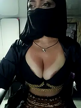 nadia  abaud online show from 03-11-25, 02:43