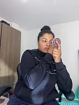 Snapshot of Nerea- chatting on 05-31-26, 03:26 Nerea- online show from 05-31-26, 03:26