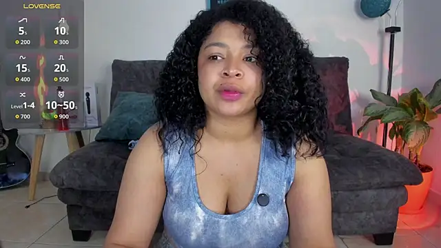 Snapshot of Nerea- chatting on 07-04-26, 04:51 Nerea- online show from 07-04-26, 04:51