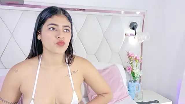 AbrilCollins online show from 07-30-26, 02:05