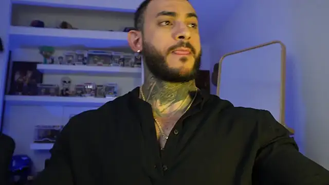 Snapshot of iamjackc_ chatting on 06-15-26, 06:10 iamjackc online show from 06-15-26, 06:10