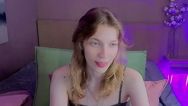 Emily Cartex online show from 07-18-26, 05:22
